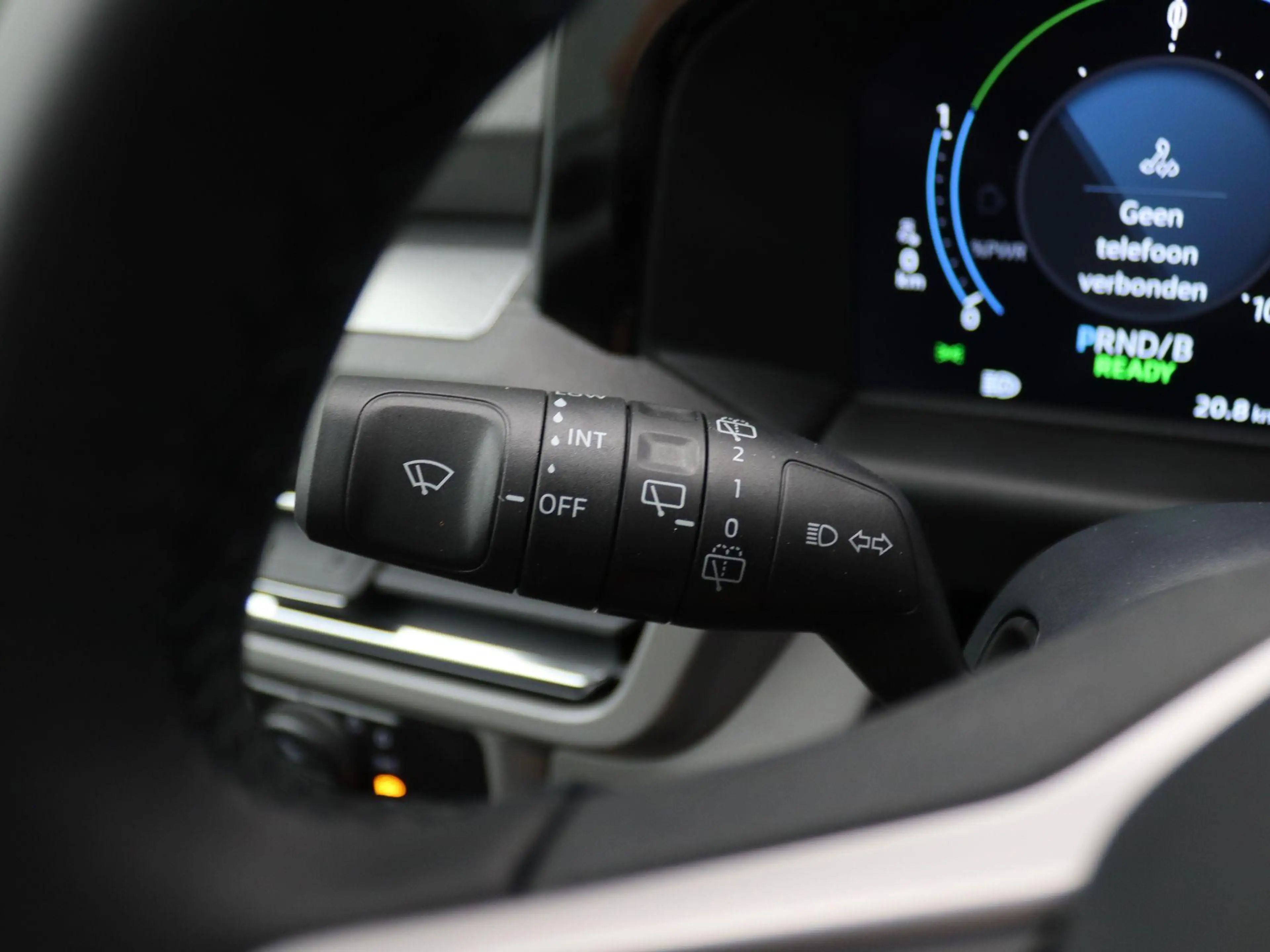 Volkswagen Transporter Caravelle 2.5 eHybrid L2H1 30 Style 231PK Aut. 360 — photo 22