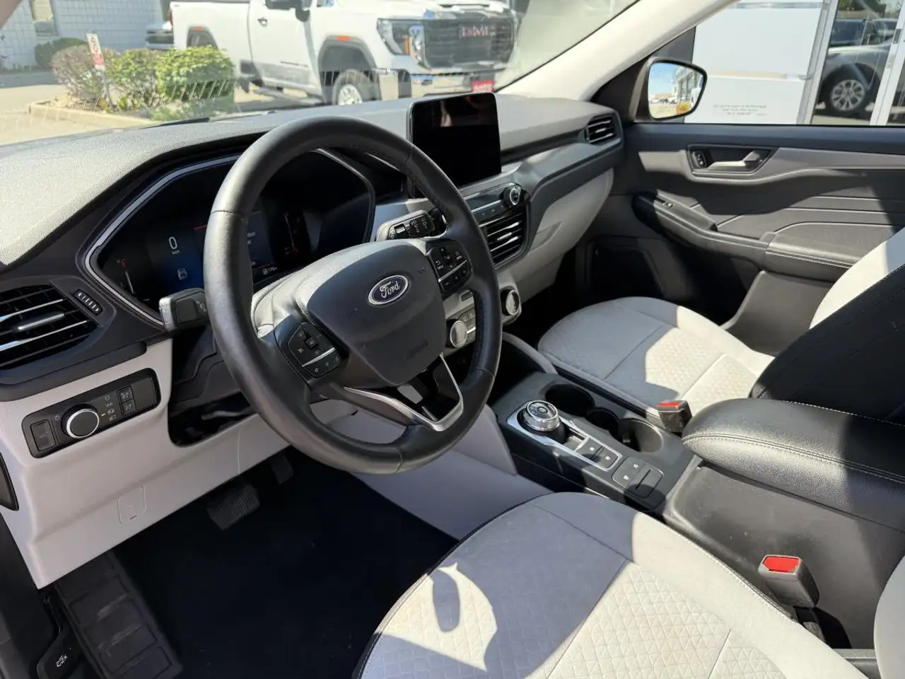 Ford Escape снимка Ford Escape
