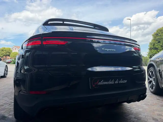 Porsche Cayenne view 6