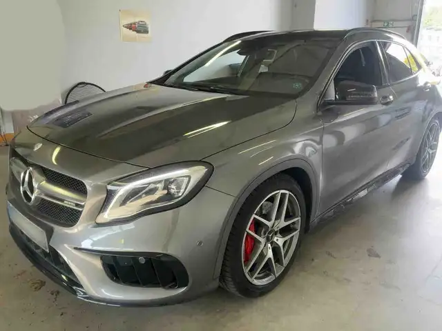 Mercedes-Benz GLA 45 AMG GLA 45 Mercedes-AMG Speedshift DCT AMG 4-Matic