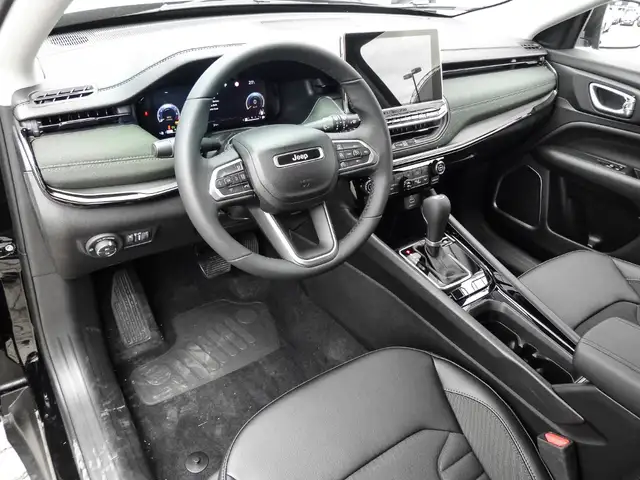 Jeep Compass view 5