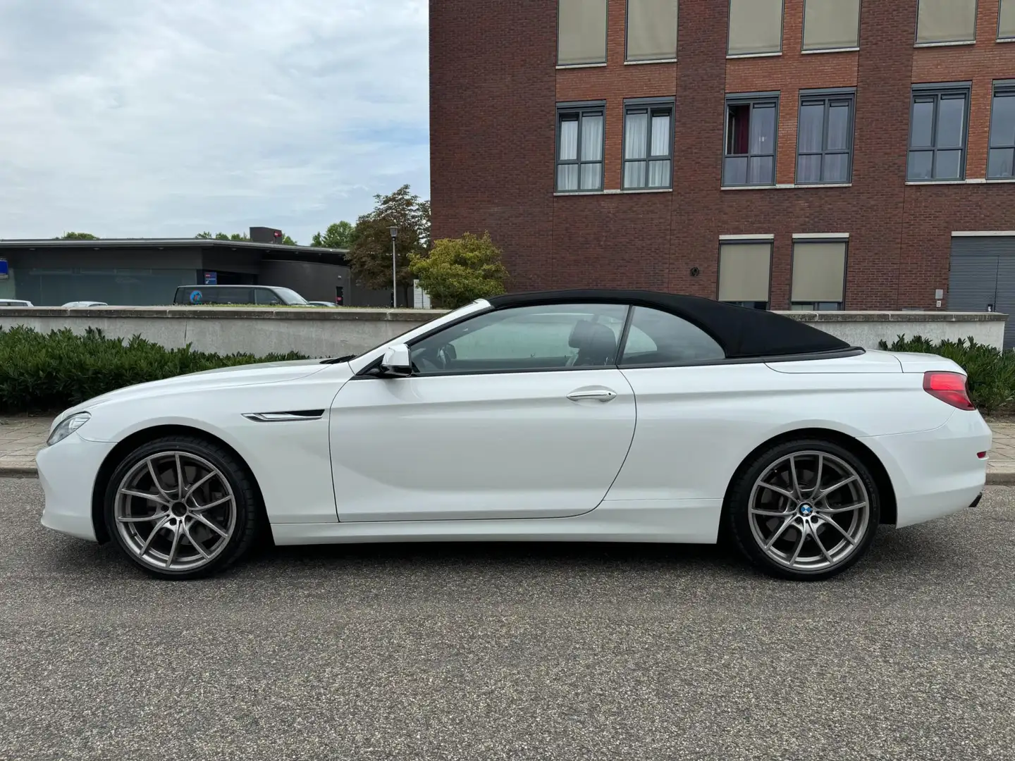 BMW 650 6-serie Cabrio 650i High Executive Full Option /He Blanc - 2