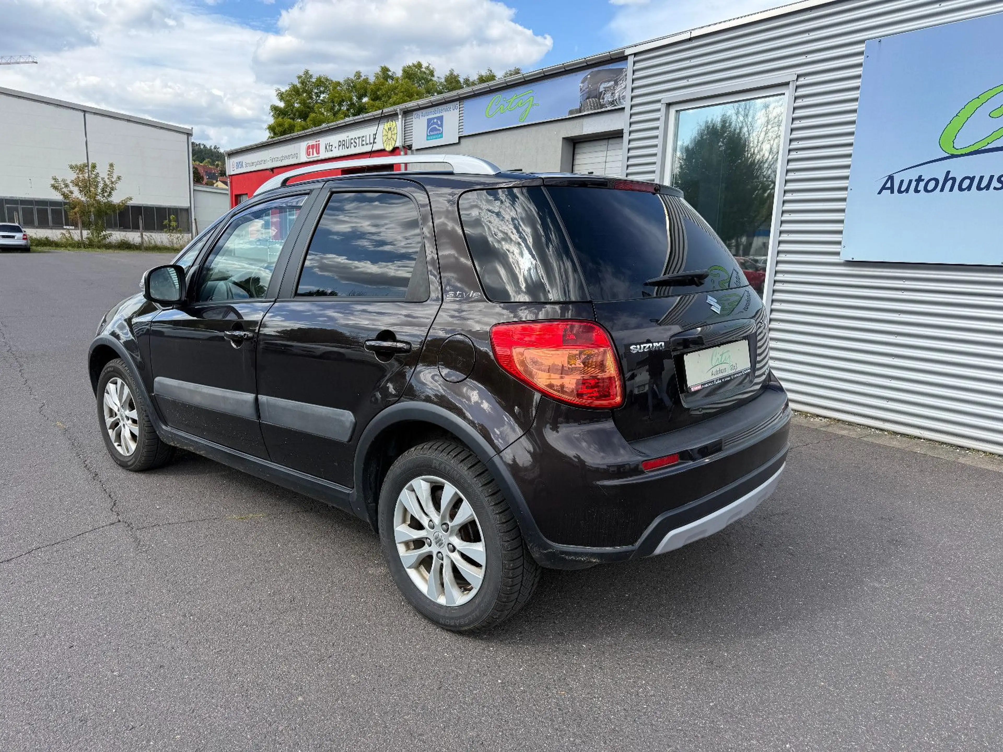 Suzuki SX4 Style 4x4+Klimaauto+SHZ+Temp+ZV+LM+ — photo 7