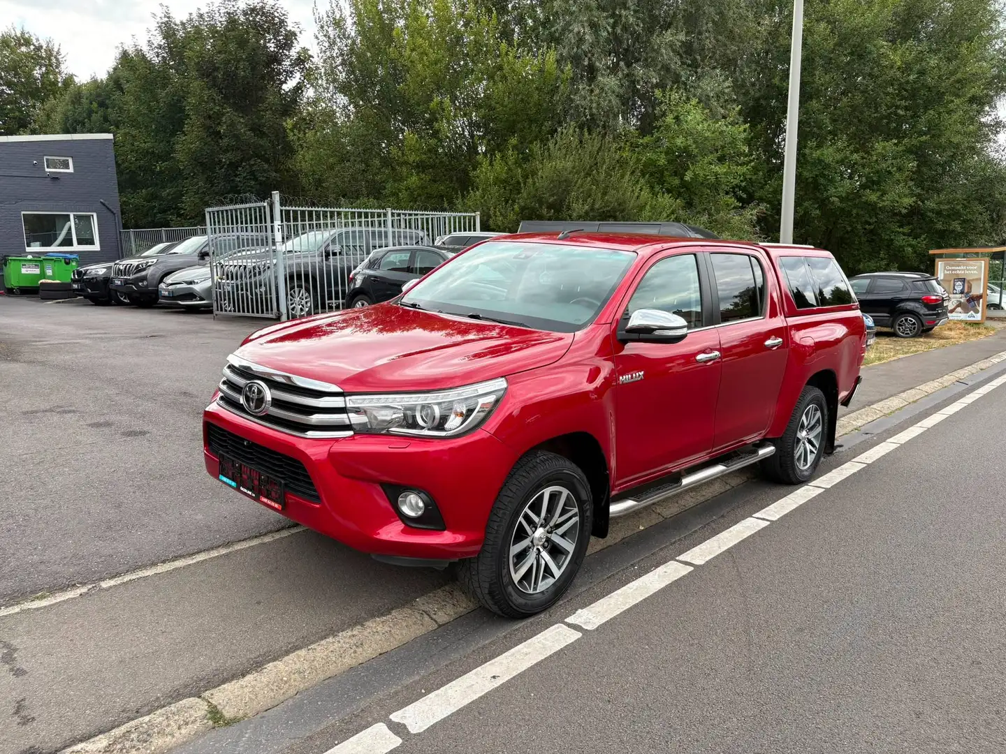 TOYOTA Hilux
