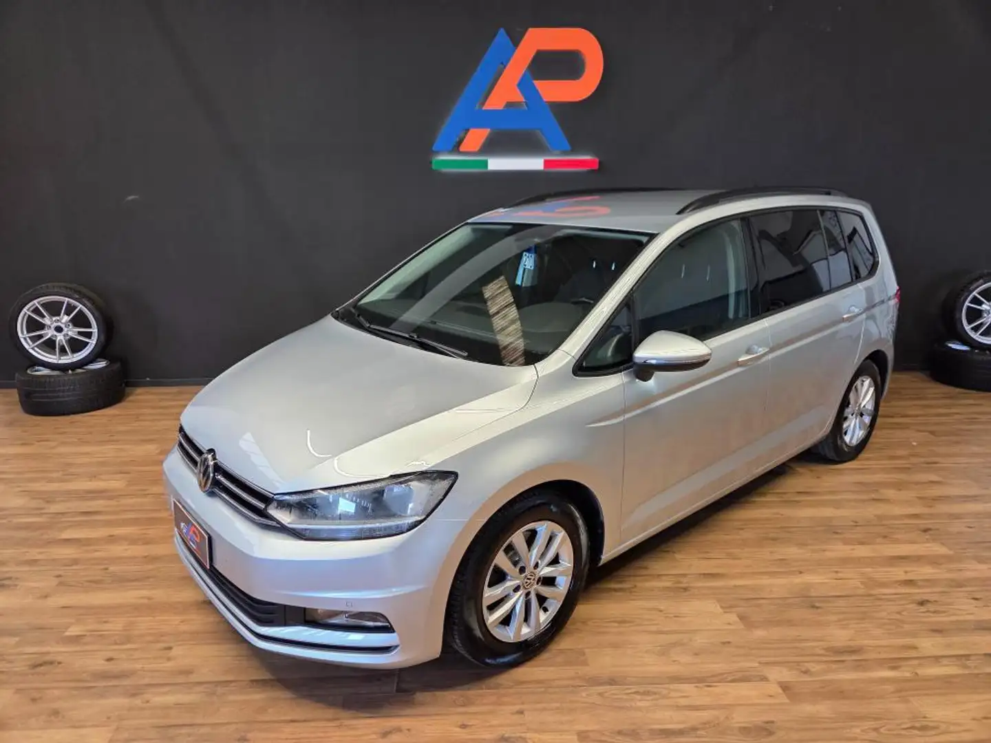 Volkswagen Touran 1.6 tdi Highline 115cv - 2