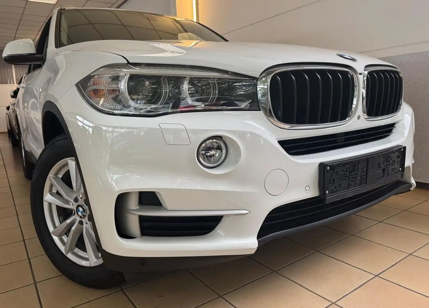 BMW X5 xDrive 30 d LED 360° Leder AHK Tempo HuD Ambiente Blanc - 1