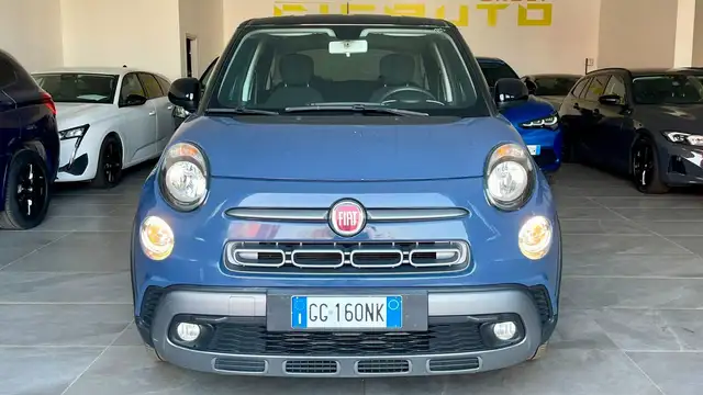 Fiat 500L view 2