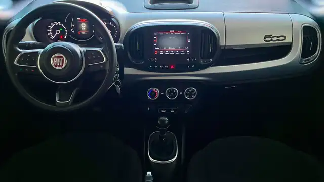 Fiat 500L view 8