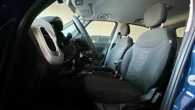 Fiat 500L view 9