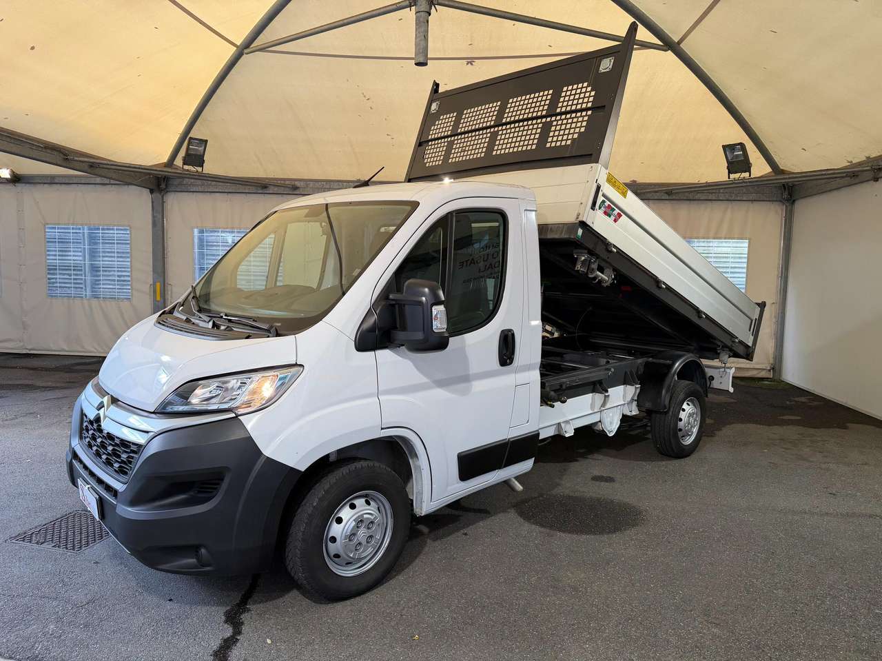 Citroen Jumper 35 L2 2.2 bluehdi 140cv S&S RIBALTABILE TRILATERALE