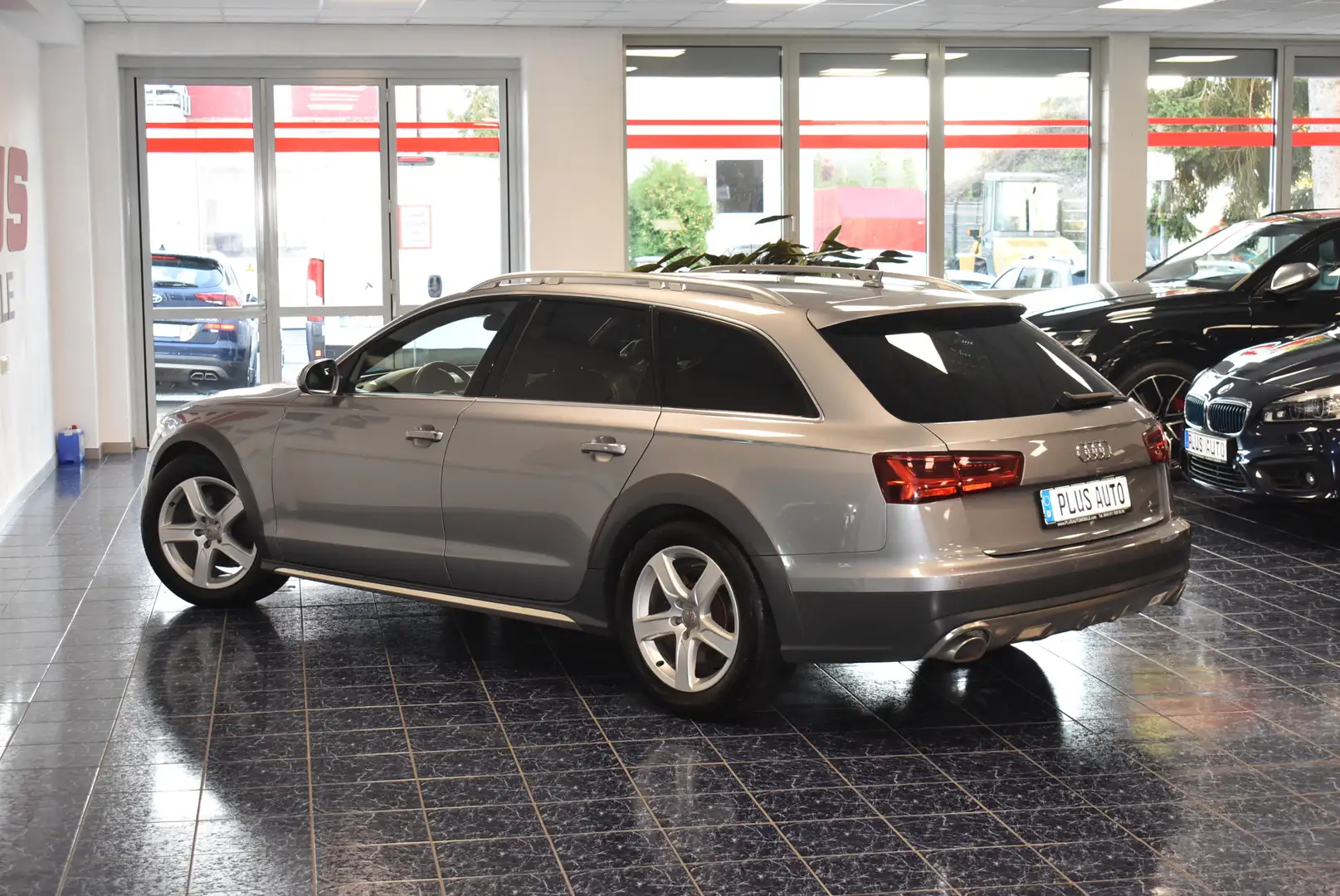 Audi A6 allroad 3.0 TDI Aut Navi Xenon ACC Kamera AHK Grau - 1