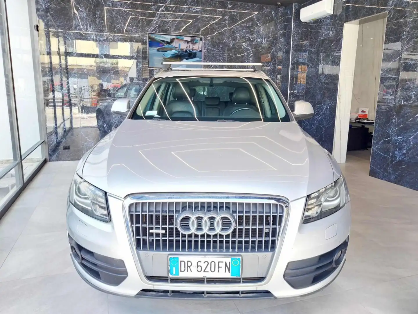 Audi Q5 2.0 TDI 170 CV quattro (Garanzia 12 Mesi) Серебристый - 1