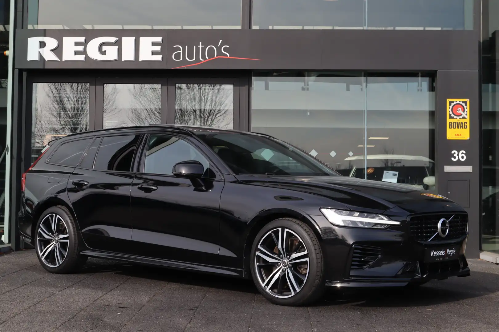 Volvo V60 2.0 T6 Recharge AWD R-Design Pano Leer Led Navi Noir - 2