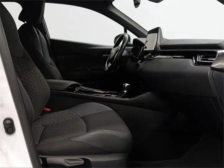 Toyota C-HR 125H Advance Connect 2023, foto 6