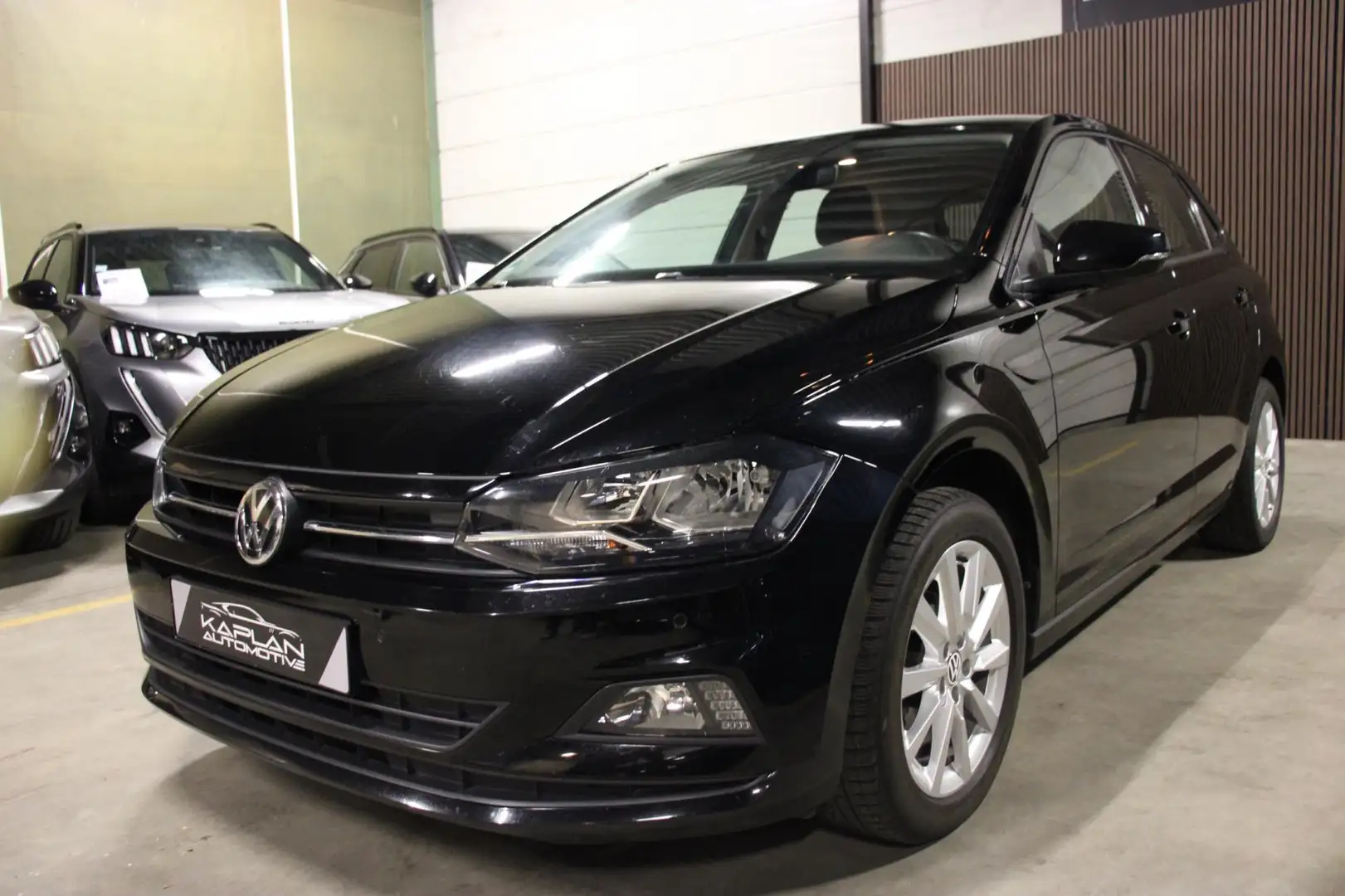 Volkswagen Polo 1.0 TSI Comfortline ACC PDC Stoelverw CarPlay Navi Zwart - 2