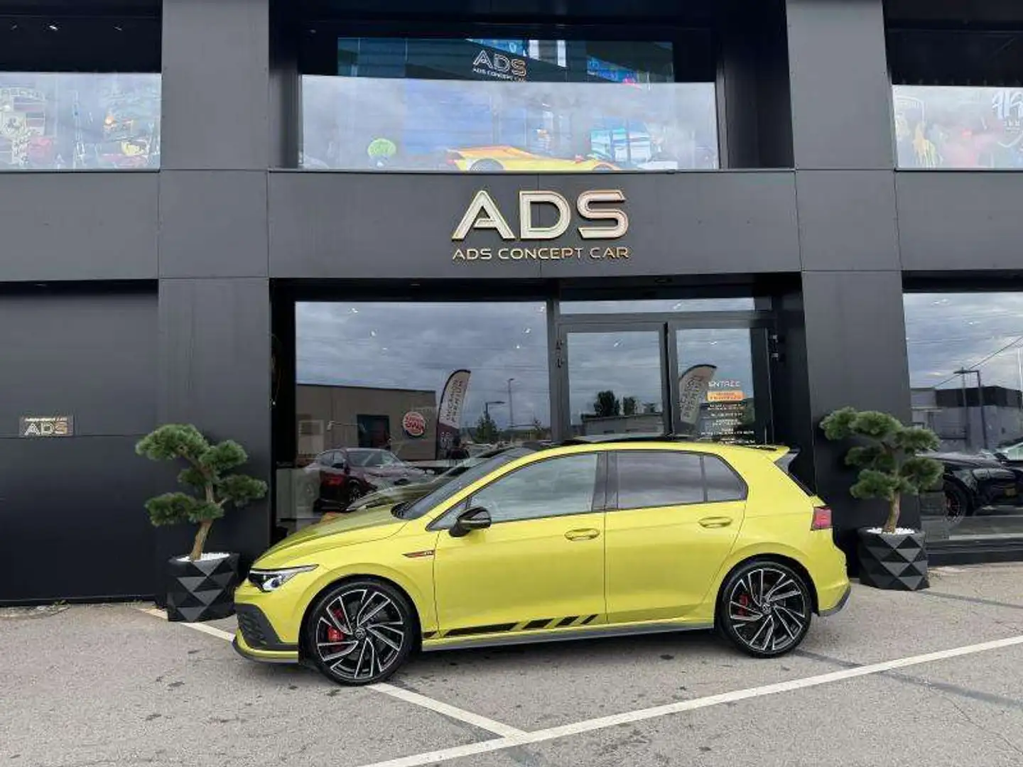 Volkswagen Golf VIII GTI Clubsport Jaune - 2