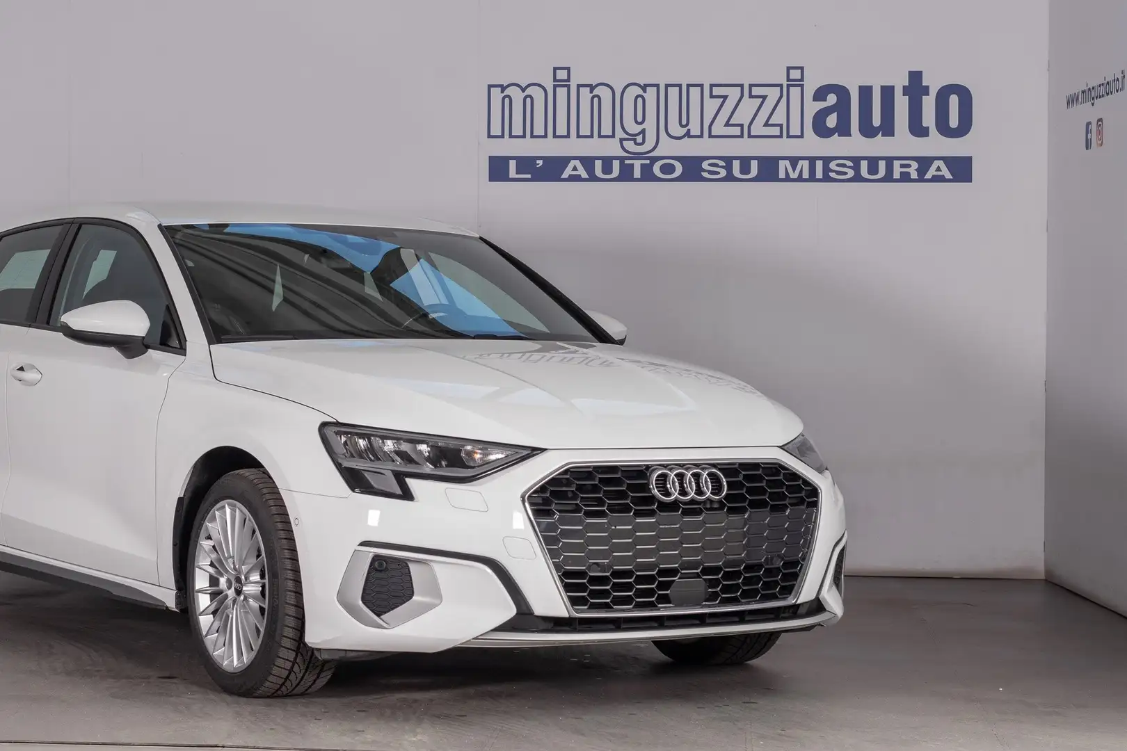 Audi A3 Sportback 35 1.5 tfsi sport 150cv Bianco - 2