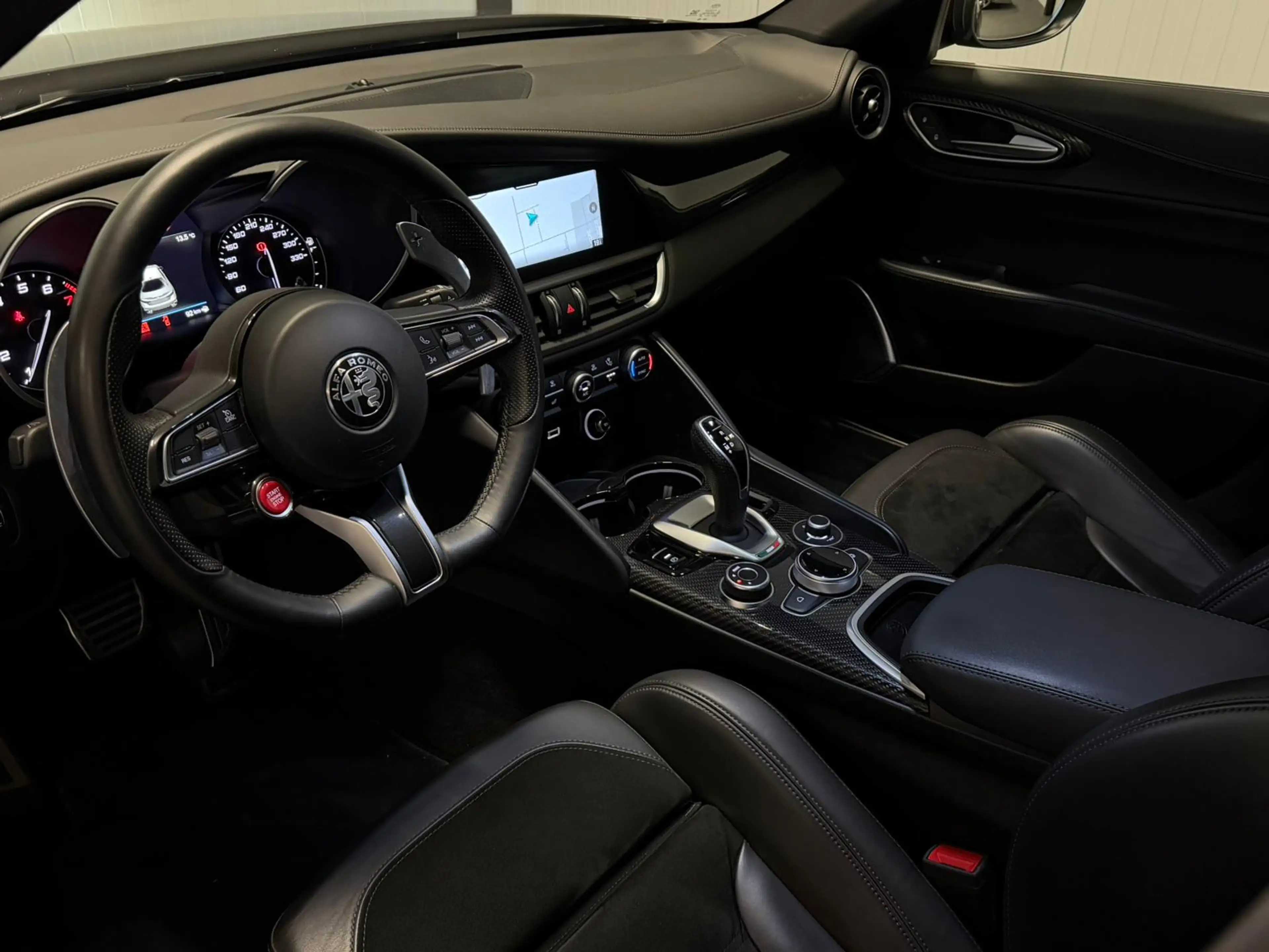 Alfa Romeo Giulia 2.9 V6 Quadrifoglio Facelift MY2021 Dealer Onderho — photo 8