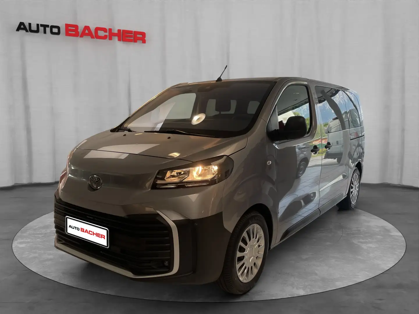 Toyota Proace Verso 2,0 145 Shuttle Medium Silber - 1