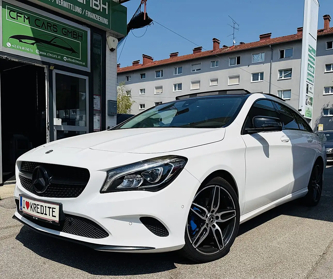 Mercedes-Benz CLA 220 CDI Urban Weiß - 1