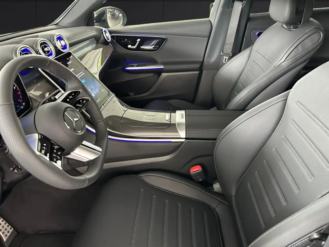 Mercedes-Benz GLC 200 4MATIC Coupé +AMG+20"+9G+LED+MBUX+THERM+ 8