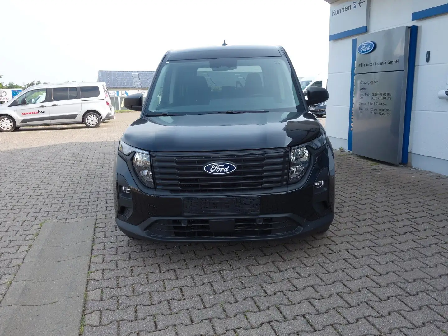 Ford Tourneo Courier 1.0 EcoBoost 92 kW Trend Noir - 2