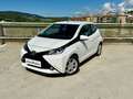 Toyota Aygo 1.0 VVT-i x-play Weiß - thumbnail 4