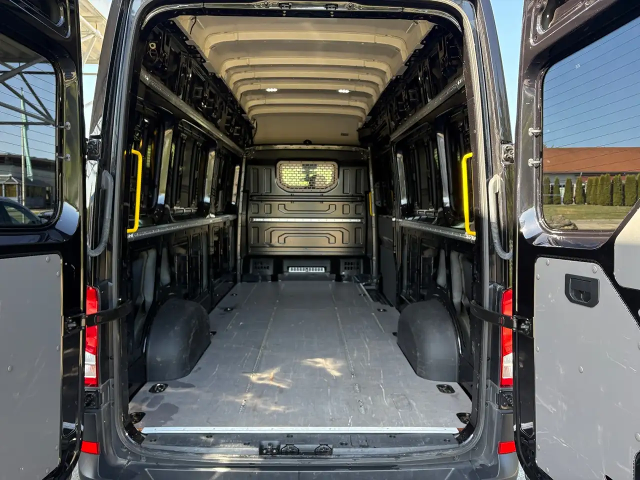 Volkswagen Crafter 35 Kasten SHD Lang 2,0 Automatik, миниатюра 11