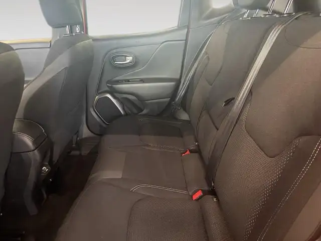 Jeep Renegade view 7