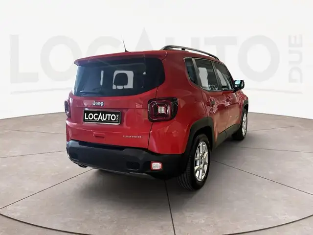 Jeep Renegade view 3