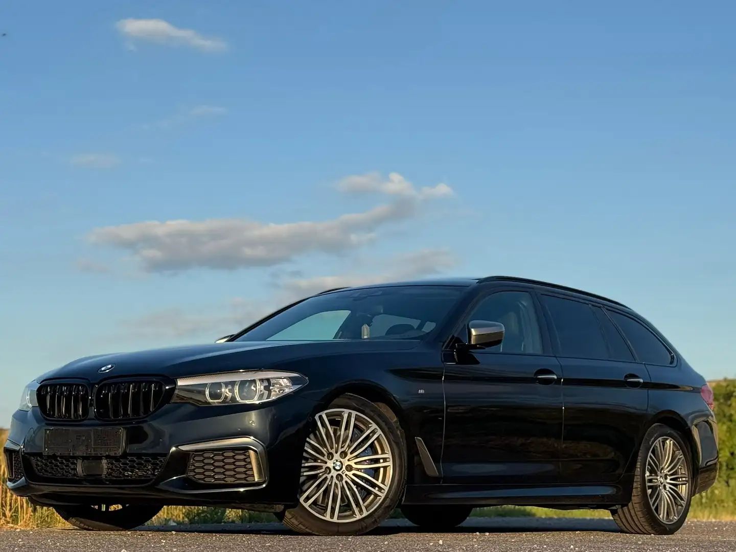 BMW M550 M550d xDrive Zwart - 1