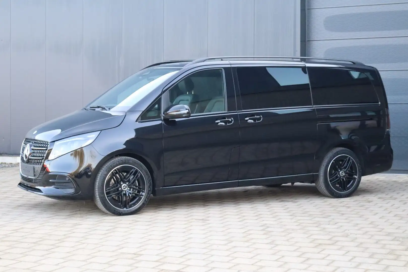 Mercedes-Benz V 300 L2 Exclusive - lichte vracht - full option Zwart - 2