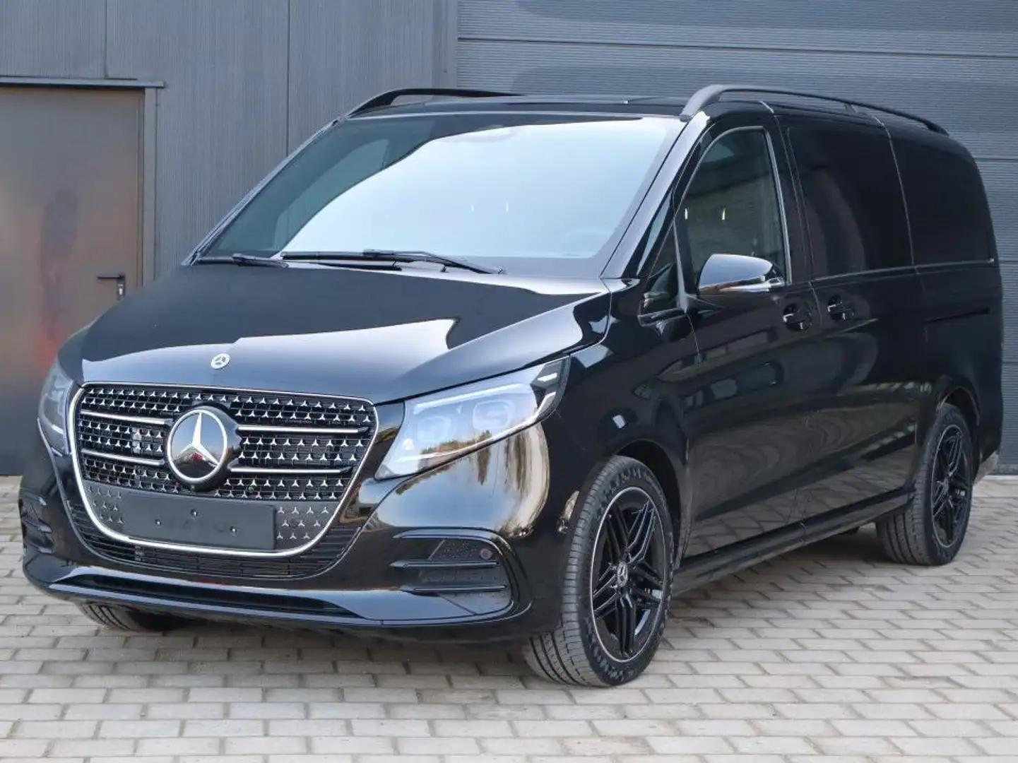 Mercedes-Benz V 300 L2 Exclusive - lichte vracht - full option Zwart - 1