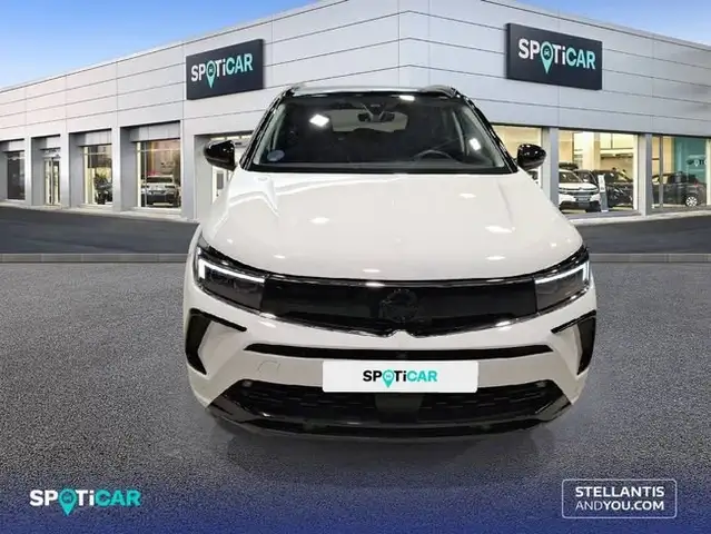 Opel Grandland view 2