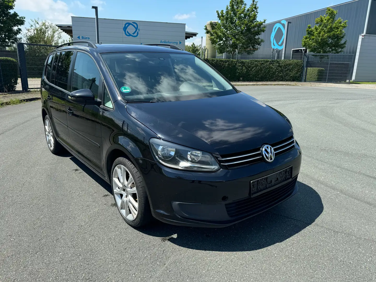 Volkswagen Touran 7-Sitzer Zahnriemen&TÜV NEU Klima 8-Reifen TOP Schwarz - 1