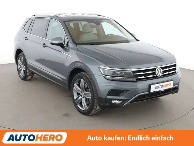 Volkswagen Tiguan Allspace view 8