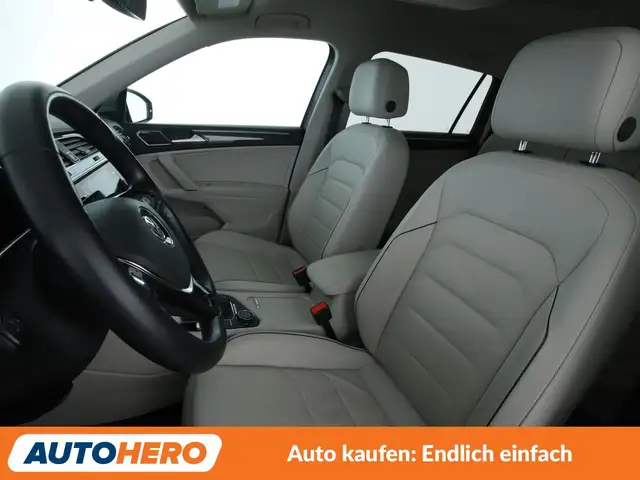 Volkswagen Tiguan Allspace view 10
