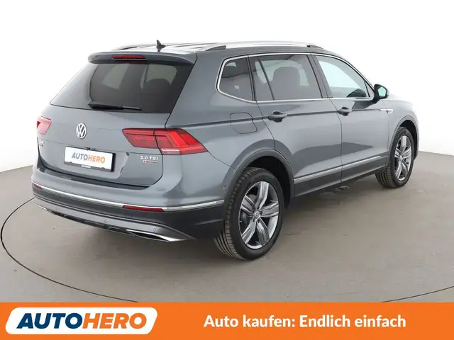 Volkswagen Tiguan Allspace view 6