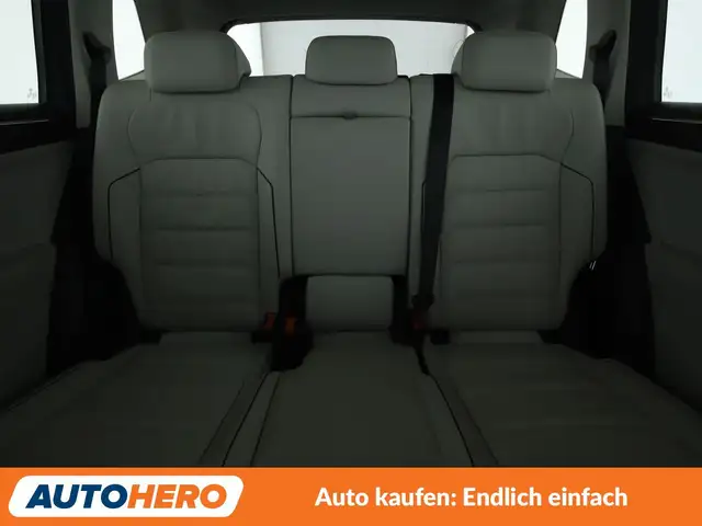 Volkswagen Tiguan Allspace view 15