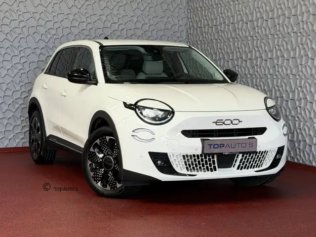 Fiat 600 1.2 HYBRID LA PRIMA LEER MASSAGE ELEK.STOEL CAMERA