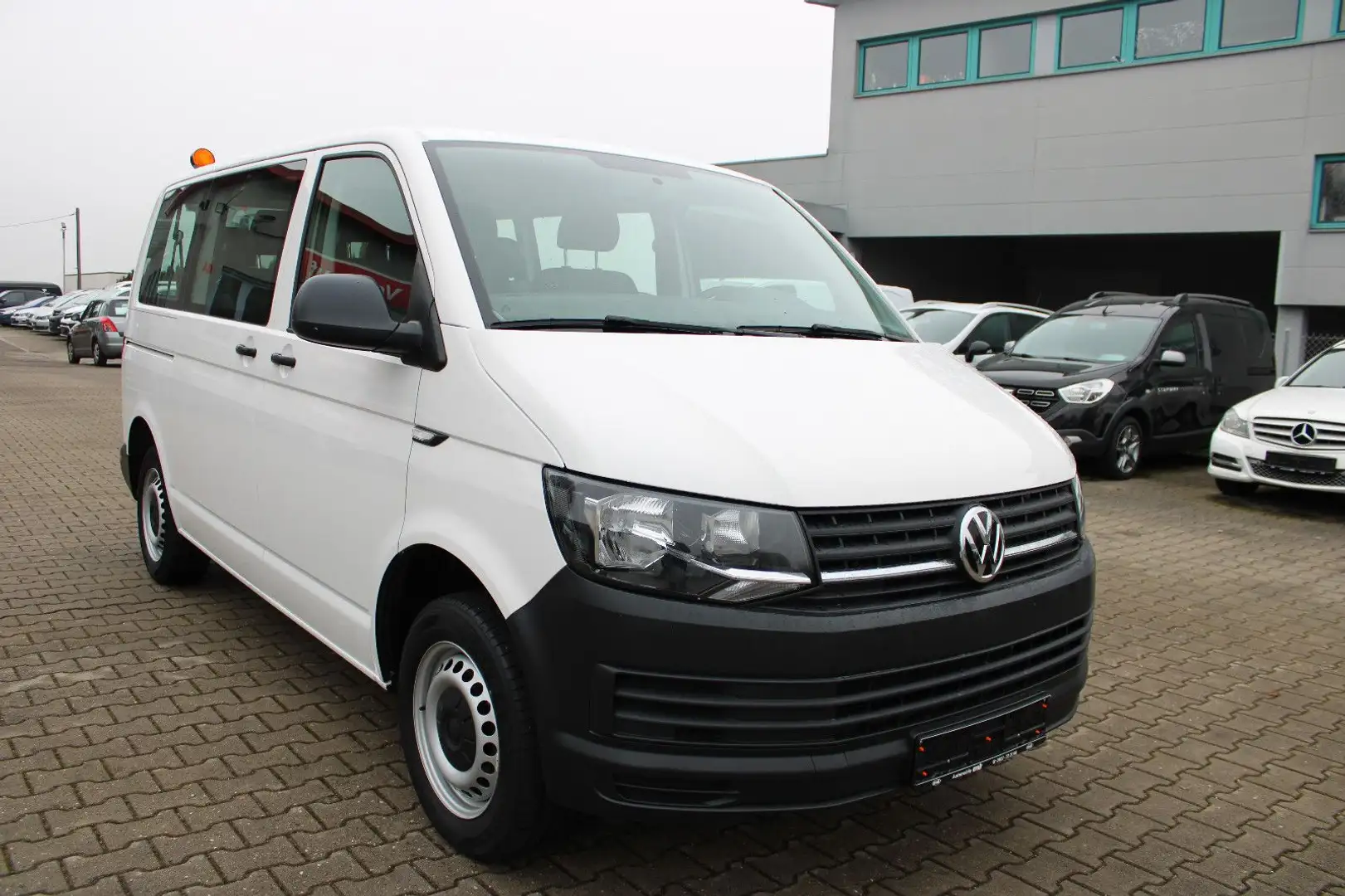 Volkswagen T6 Transporter 9.Sitzer Klima,PDC Blanco - 2