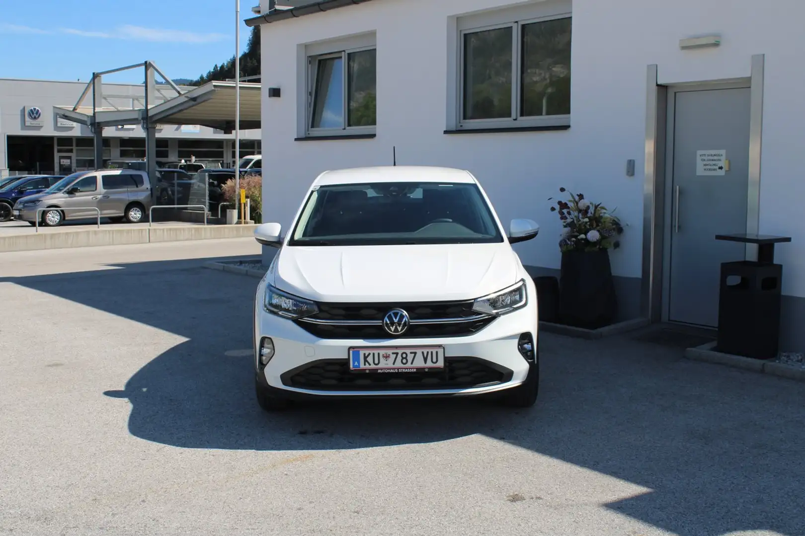 Volkswagen Taigo 4Me TSI Weiß - 2