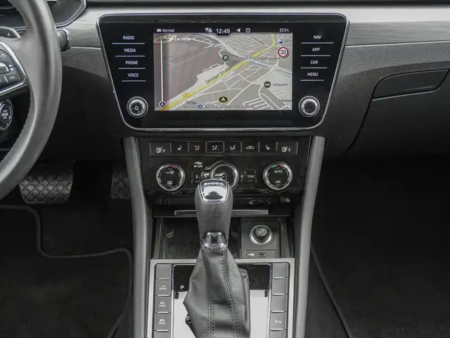 Skoda Superb view 12