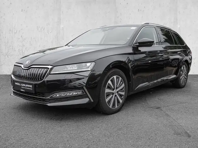 Skoda Superb view 2