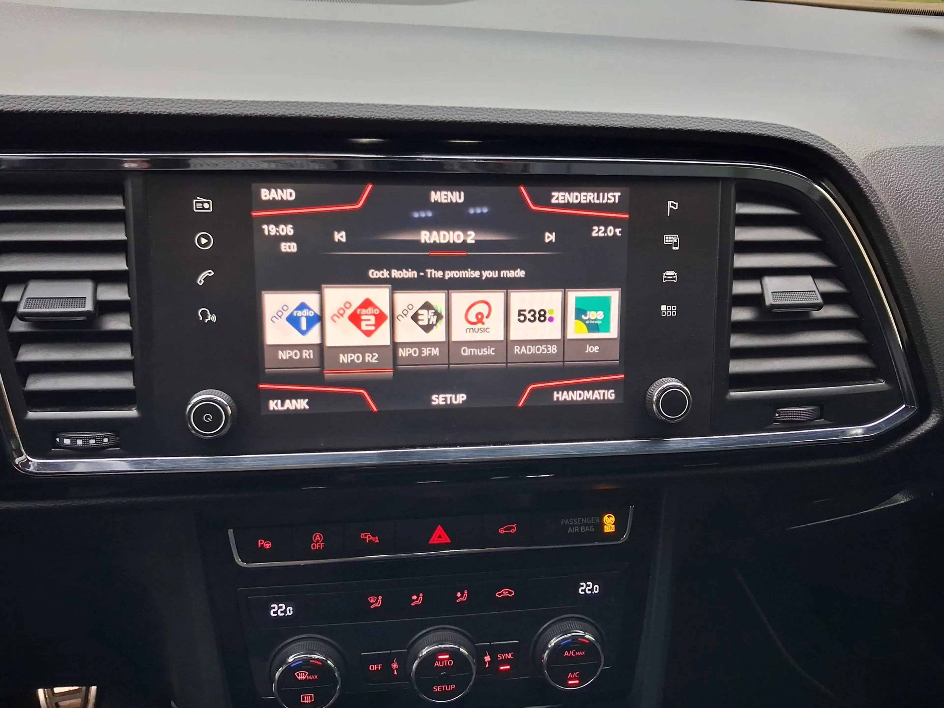 SEAT Ateca 1.5 TSI FR Business Intense — photo 15