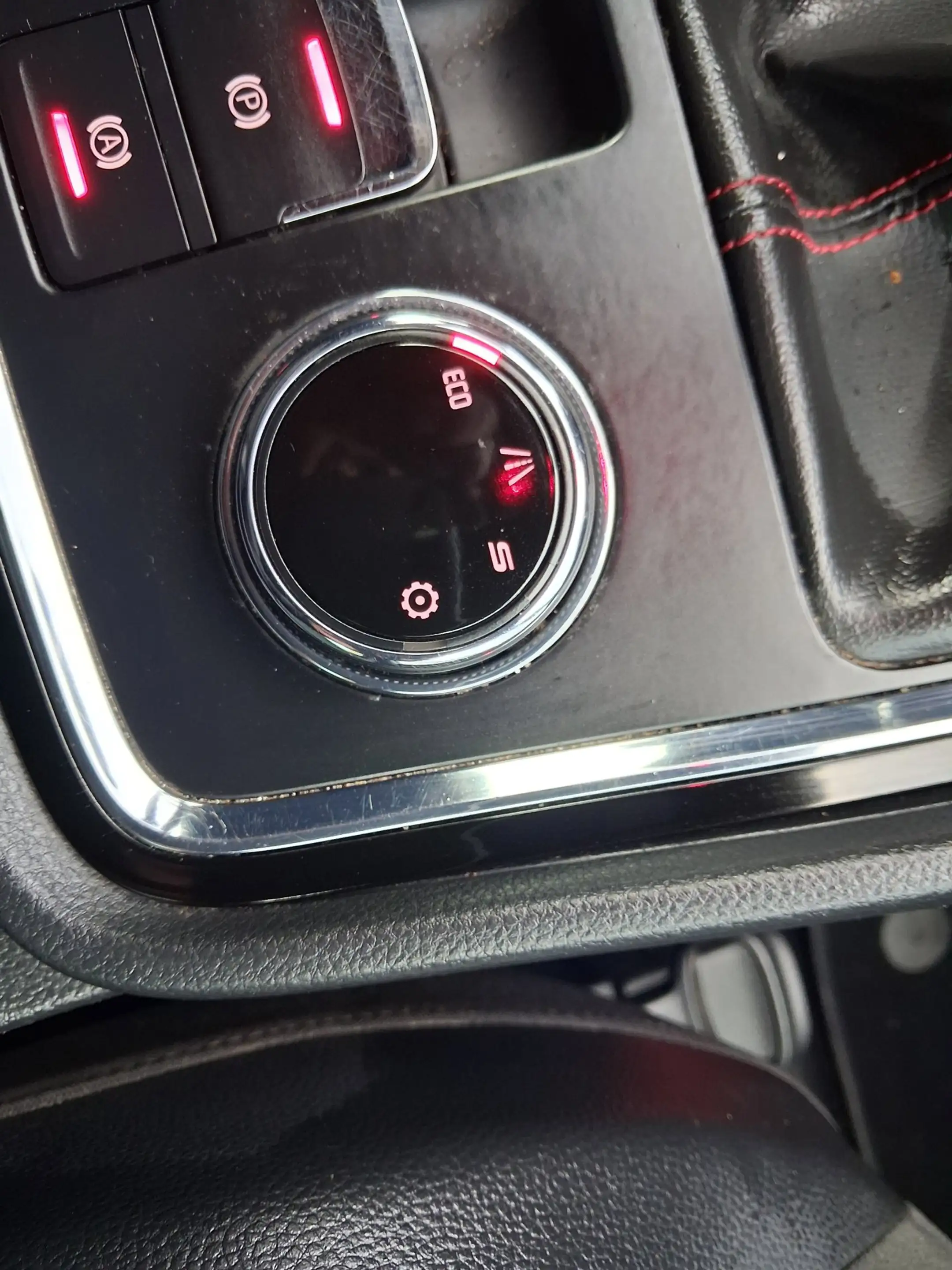 SEAT Ateca 1.5 TSI FR Business Intense — photo 10