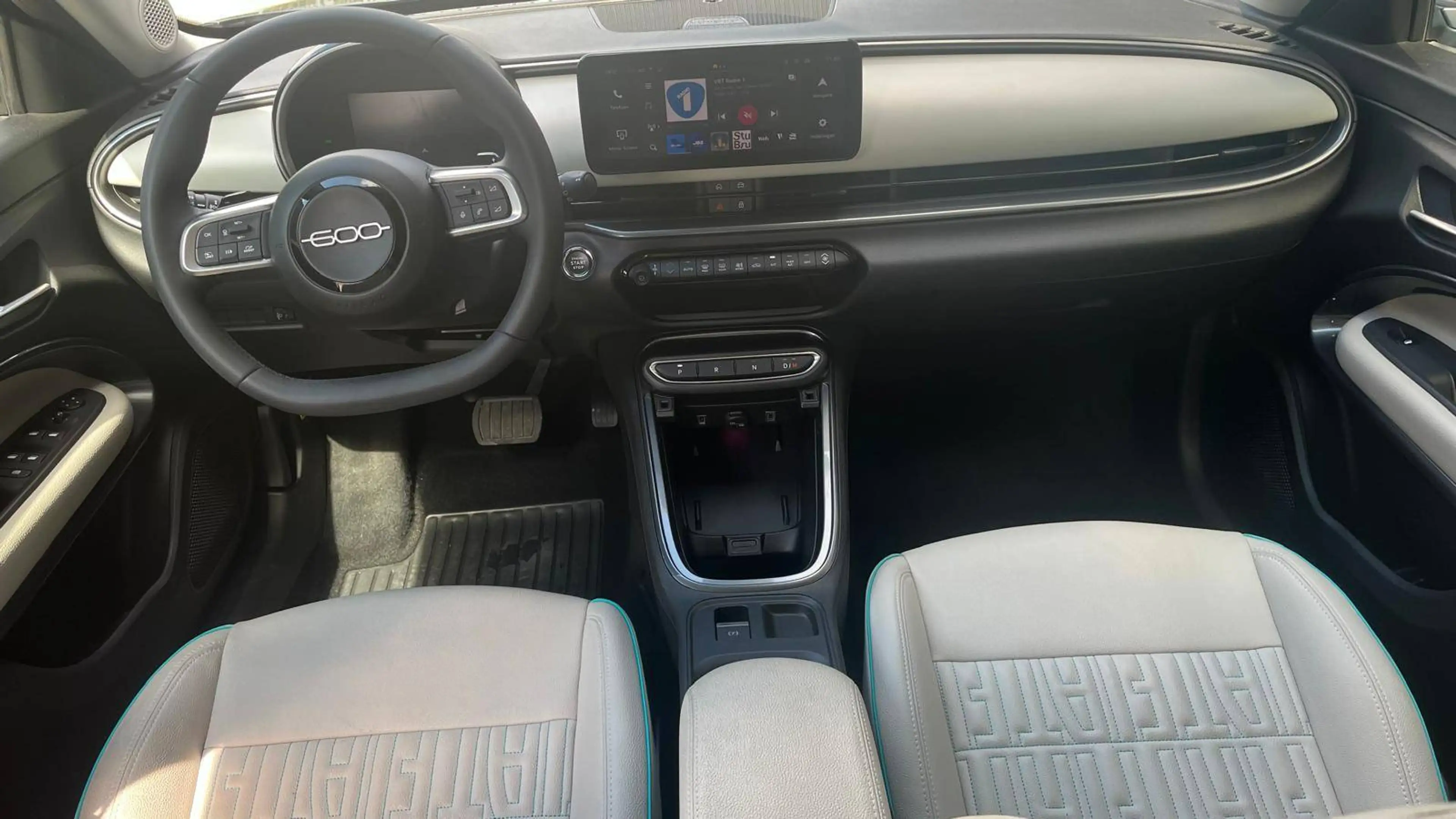 Fiat 600 1.2 Hybrid DCT La Prima ! - Full option! — photo 10