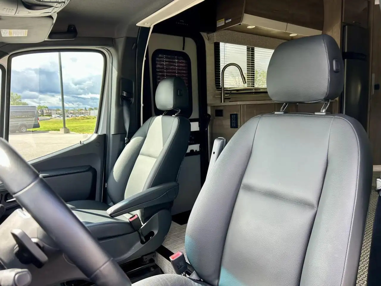 Mercedes-Benz Sprinter снимка Mercedes-Benz Sprinter