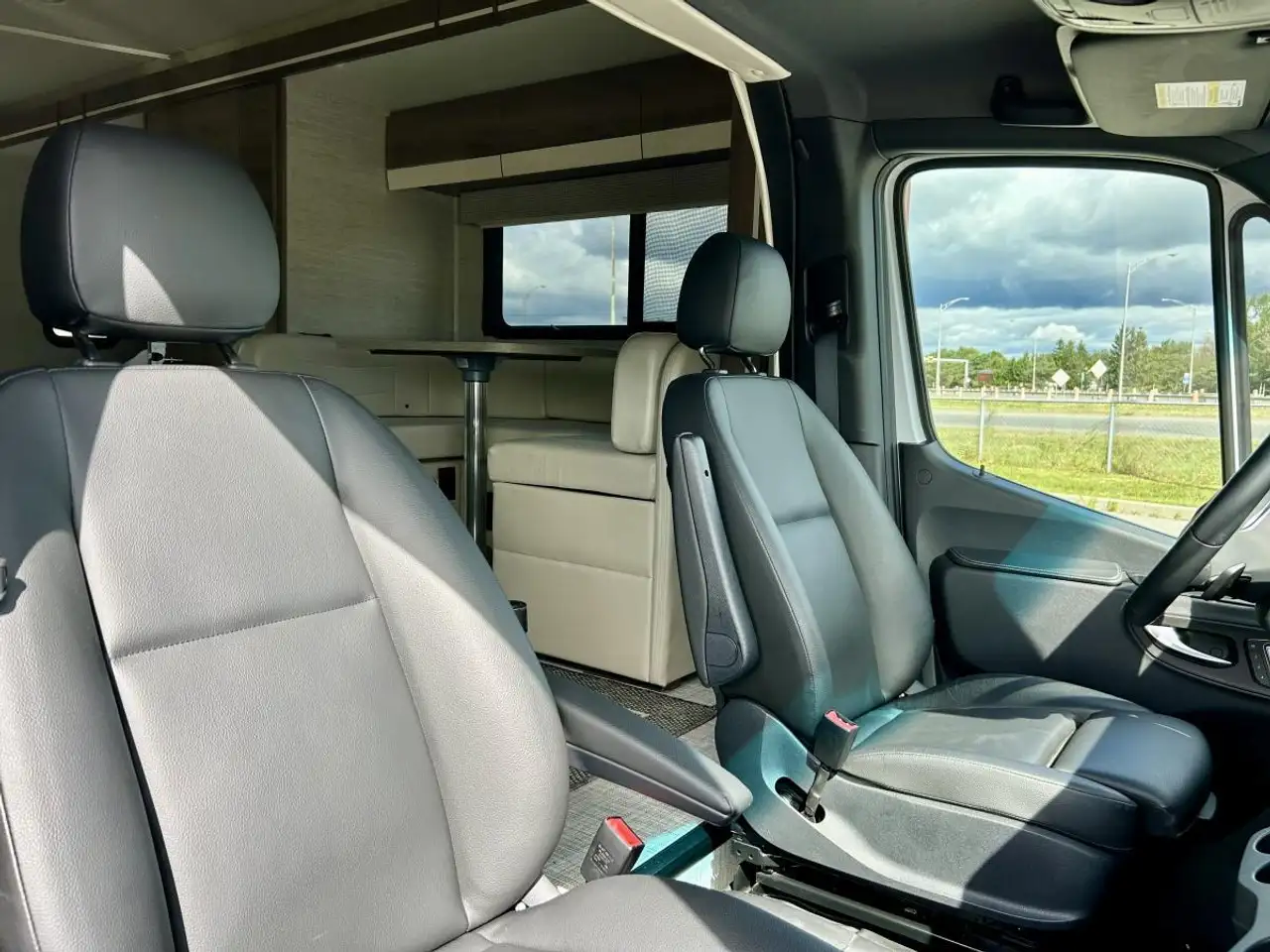 Mercedes-Benz Sprinter снимка Mercedes-Benz Sprinter