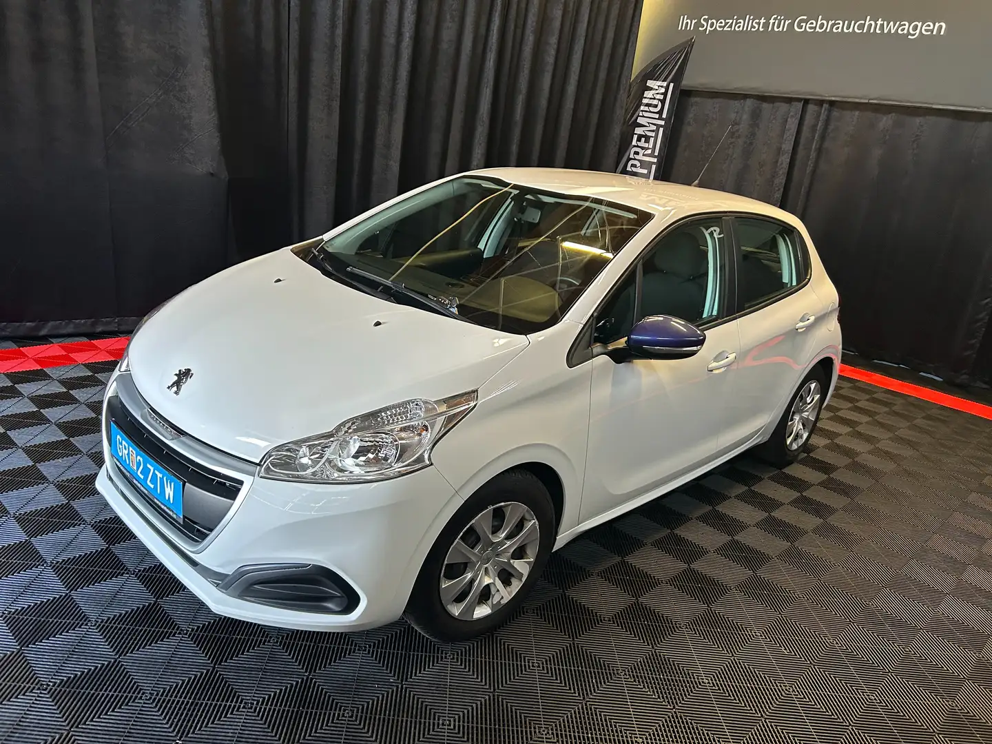 Peugeot 208 Like Blanc - 2